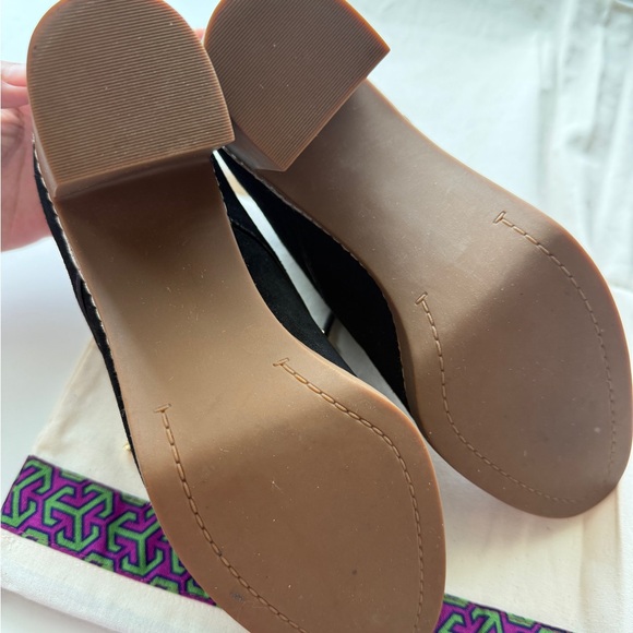 Tory Burch Hilary 75mm Bootie Black Suede Size 7.5 Worn Twice w/ Box - Picture 4 of 9